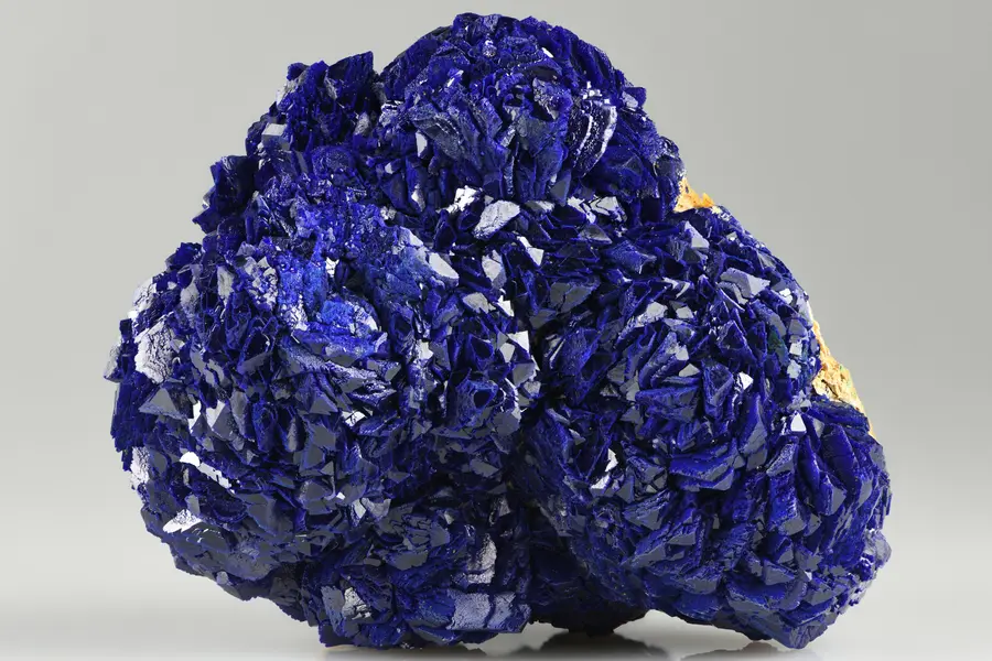Azurite, bleu profond