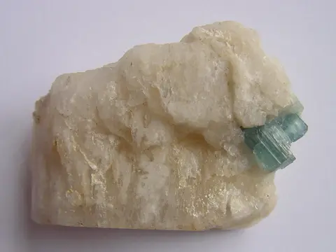 Béryllonite