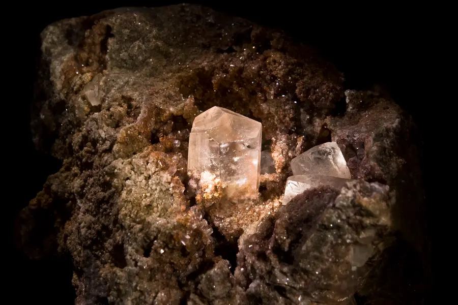 Calcite orange, orange