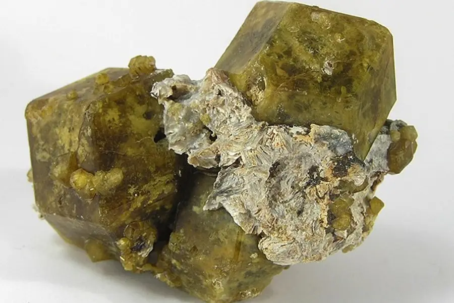 Grossulaire, vert jaune brun incolore