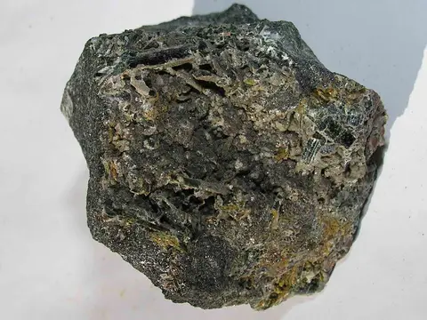 Hédenbergite