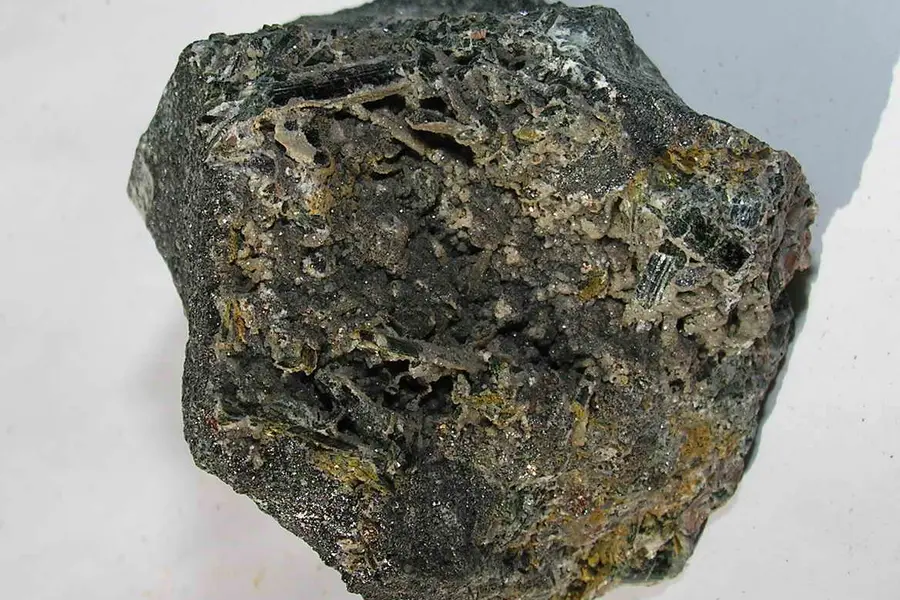 Hédenbergite, vert sombre noir