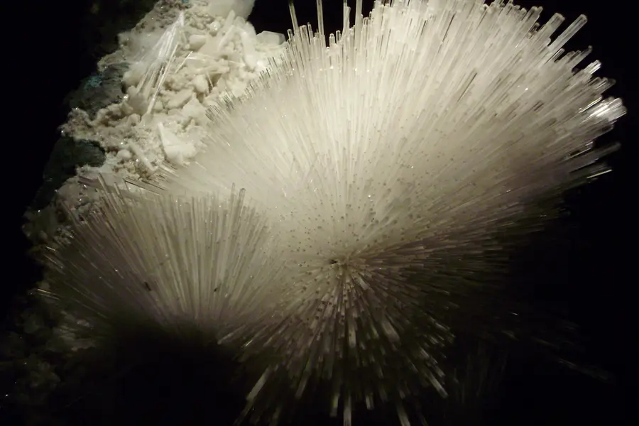Mésolite, blanc incolore