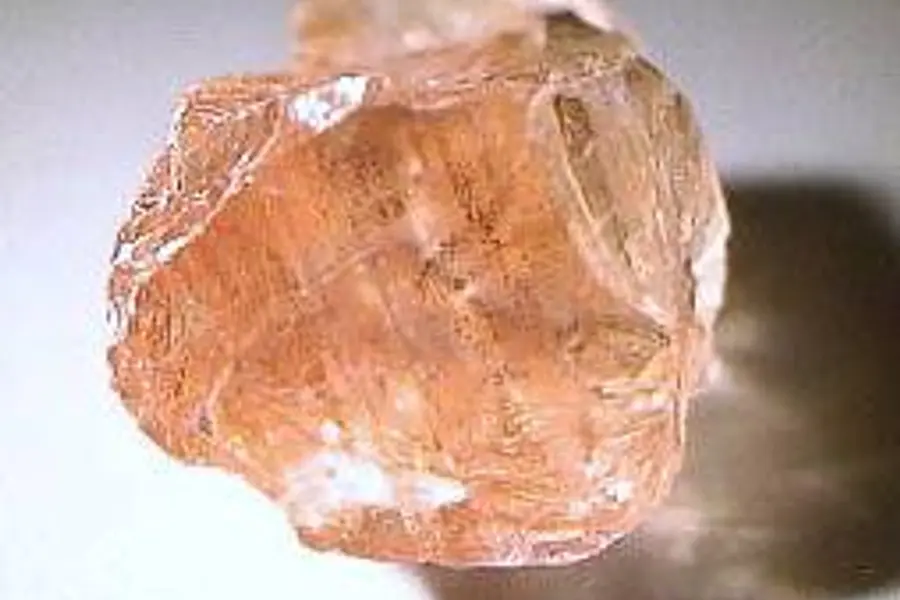 Pierre de soleil, orange scintillements dorés