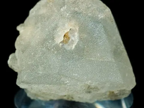 Pollucite