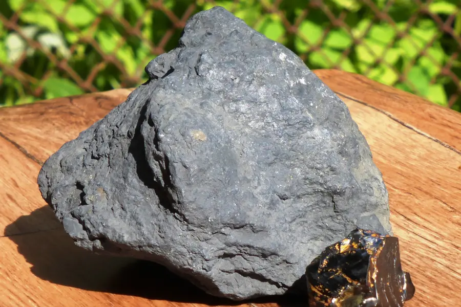 Shungite, noir