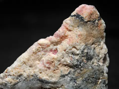Tugtupite