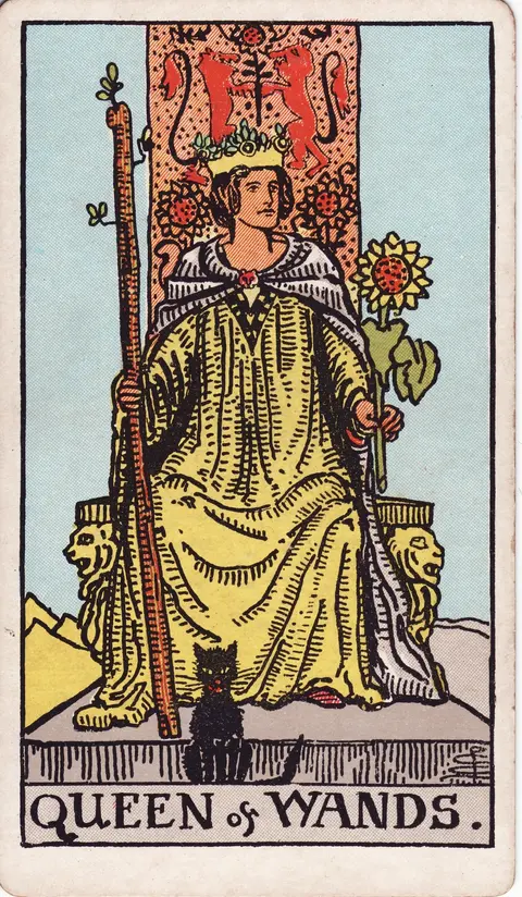 Carte Reine de Bâtons du tarot