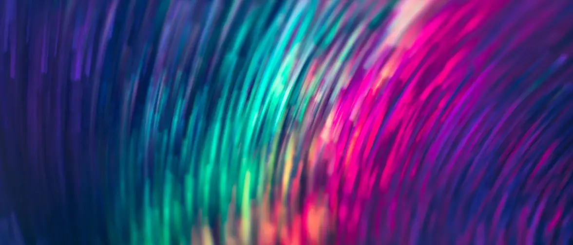 Halo de lumière colorée évoquant l'aura et ses couleurs