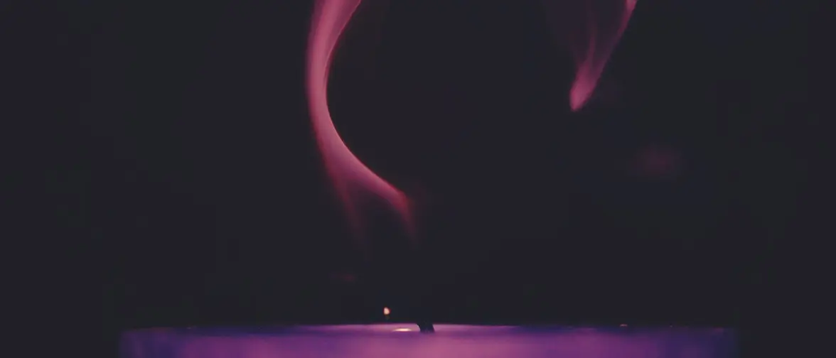 Front et zone du troisième œil, chakra Ajna de couleur indigo